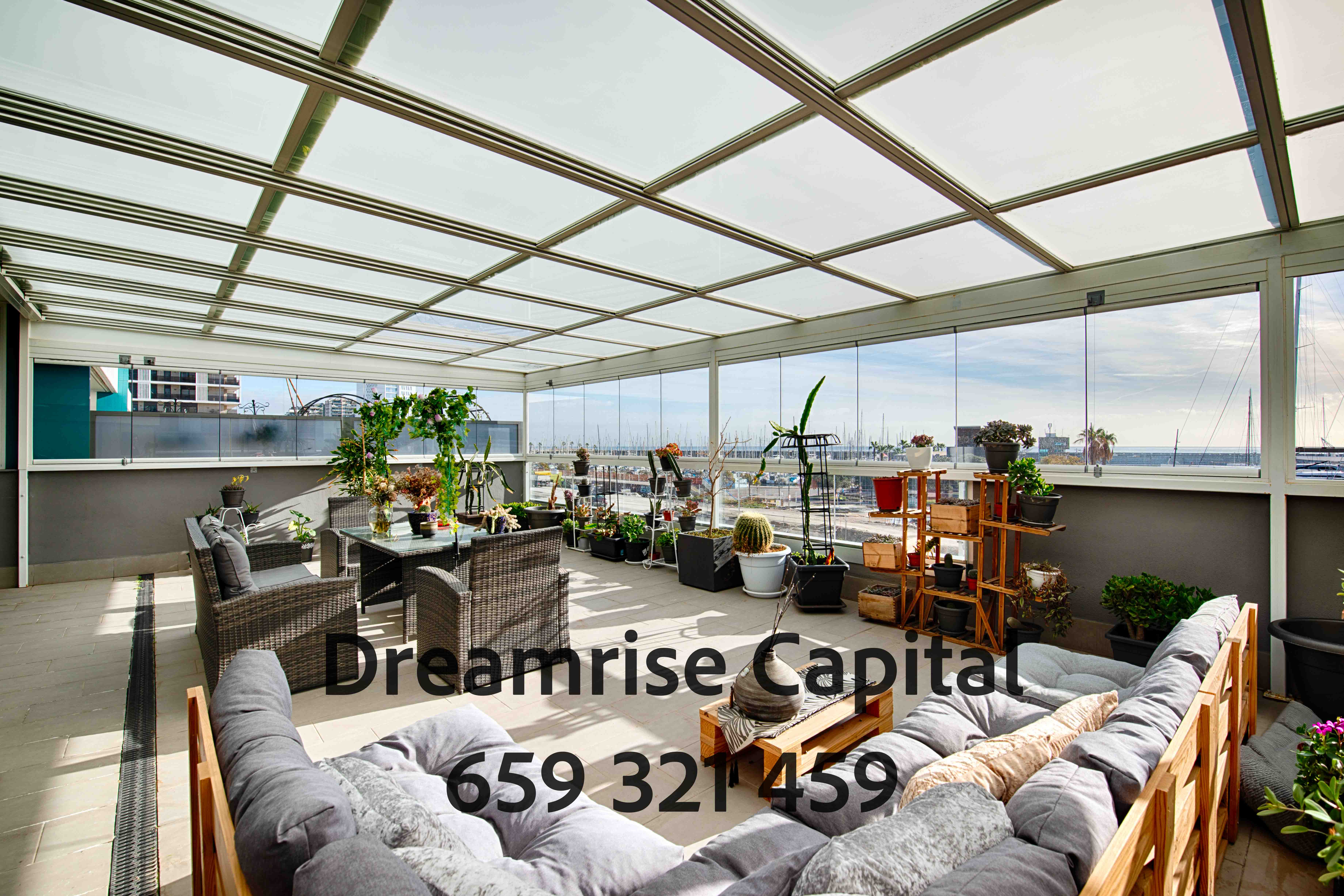 Obra nueva 2024 con terraza de 90 m² y vistas directas al Puerto de Badalona thumbnail 4