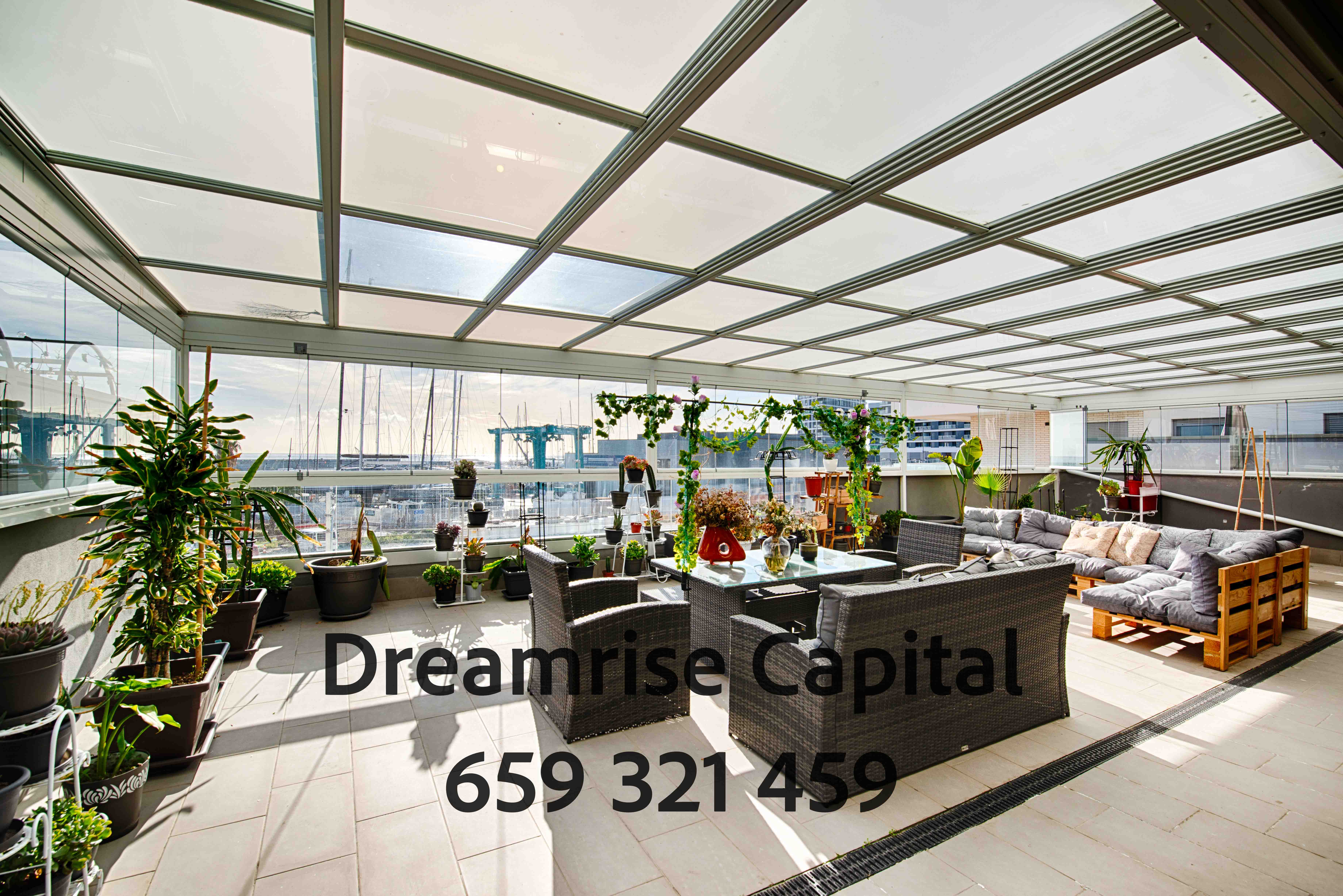 Obra nueva 2024 con terraza de 90 m² y vistas directas al Puerto de Badalona thumbnail 8