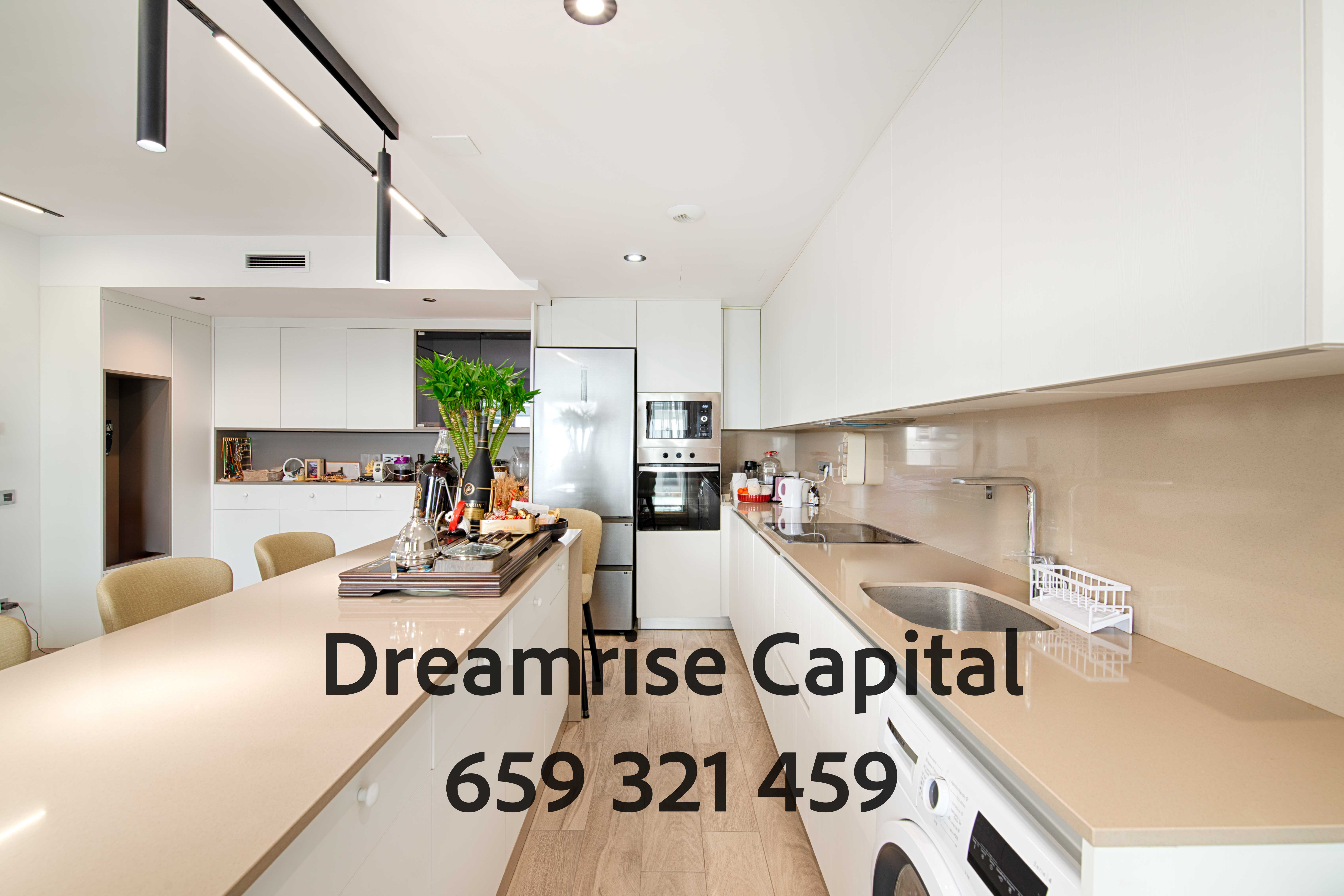 Obra nueva 2024 con terraza de 90 m² y vistas directas al Puerto de Badalona thumbnail 16